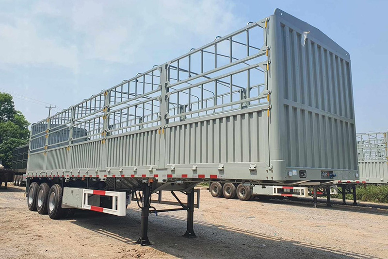 Xe phun nước rửa đường 5 khối Dongfeng